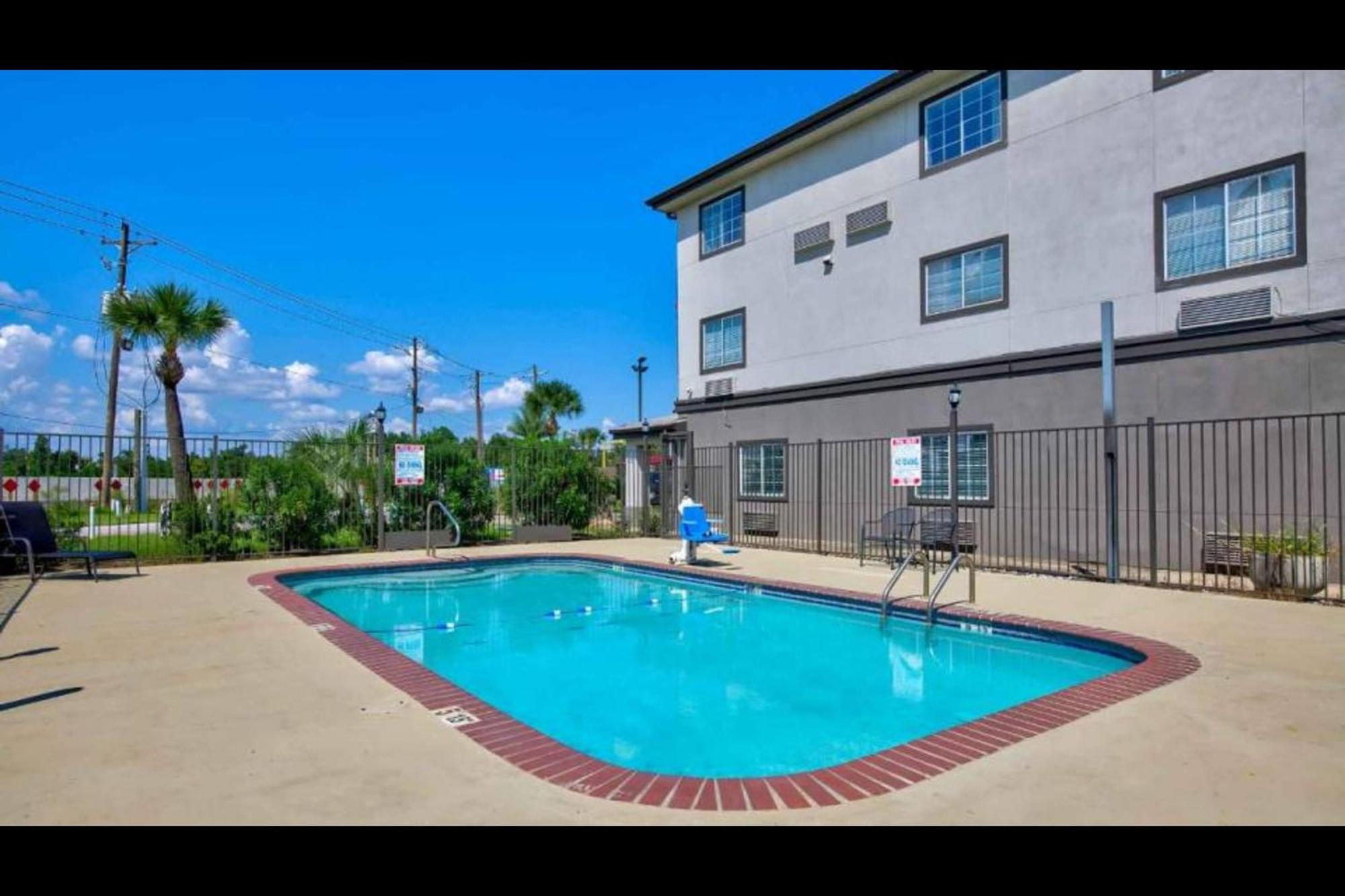 Oyo Townhouse Sulphur,La Extended Stay Εξωτερικό φωτογραφία