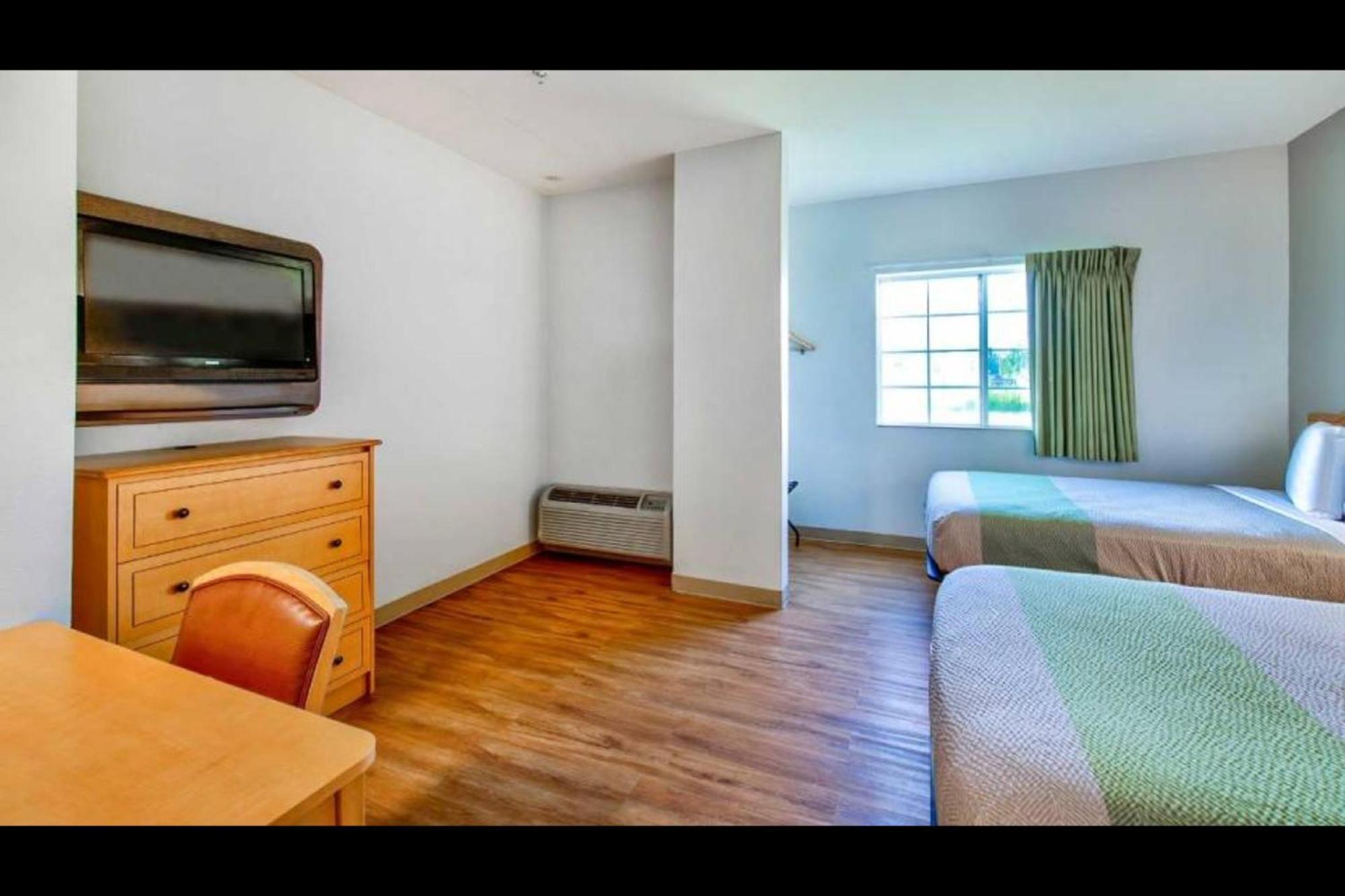 Oyo Townhouse Sulphur,La Extended Stay Εξωτερικό φωτογραφία
