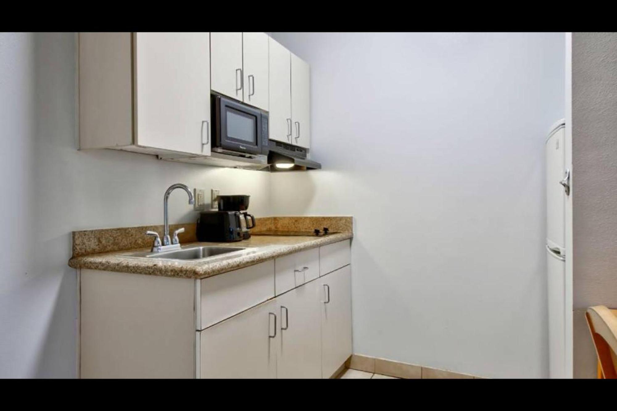 Oyo Townhouse Sulphur,La Extended Stay Εξωτερικό φωτογραφία