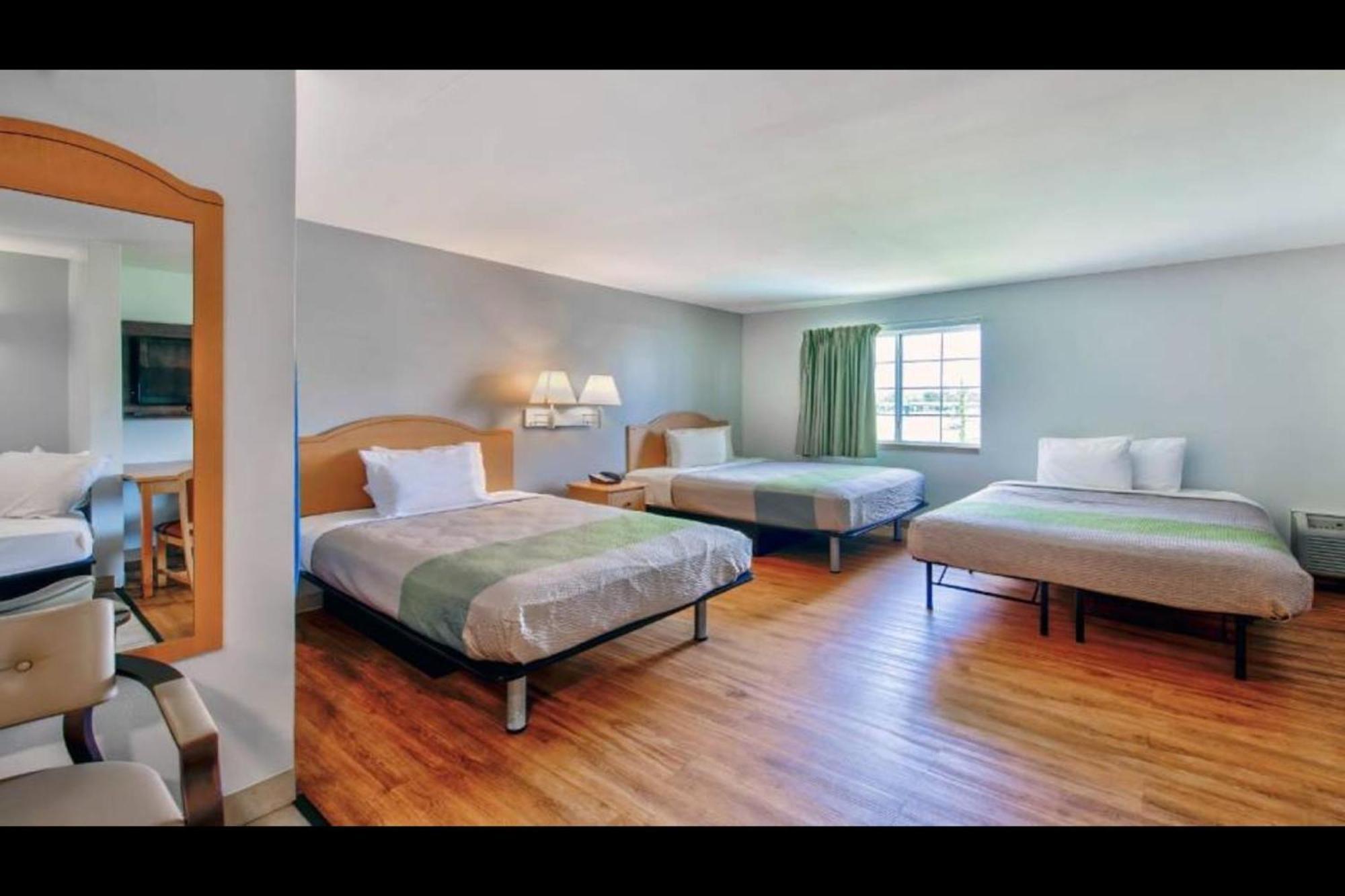 Oyo Townhouse Sulphur,La Extended Stay Εξωτερικό φωτογραφία